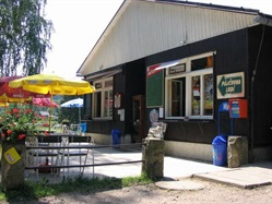 Restaurant with a kiosk and outdoor seating